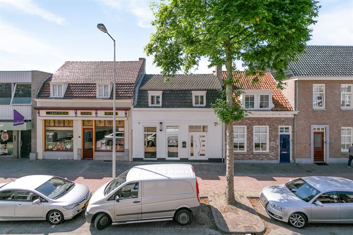 Wassenaarstraat 26 in Bergen op Zoom foto