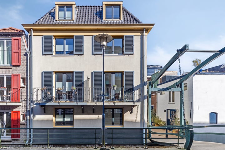 Waterdragerssteeg 2 in Breukelen