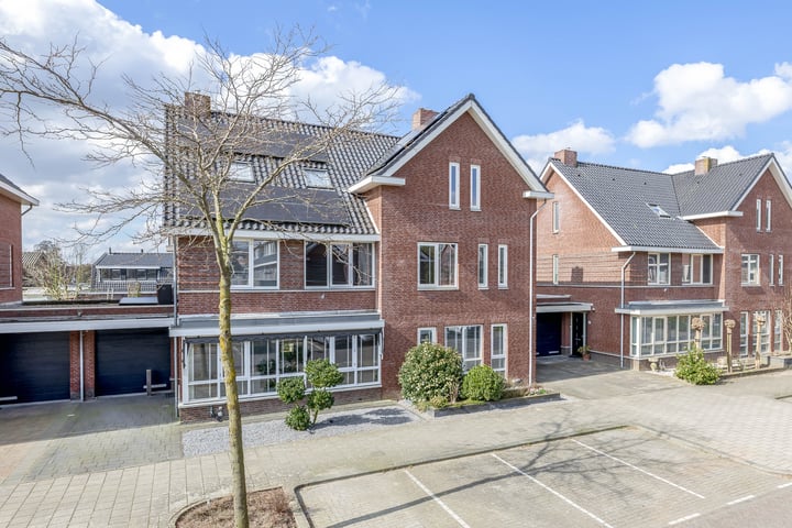 Waterland 30 in Ridderkerk foto