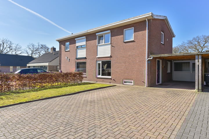 Weden 11 in Emmen foto