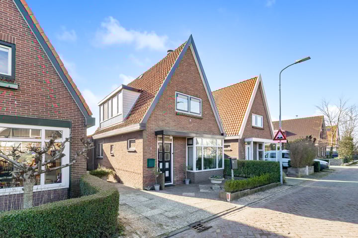 Weeg 2 in Uitgeest foto