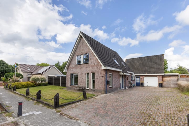 Weegbree 22 in Grootegast