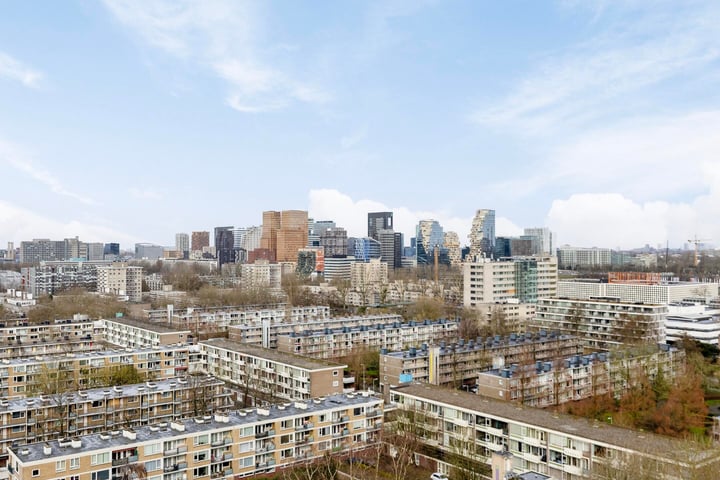 Weerdestein 95 in Amsterdam foto