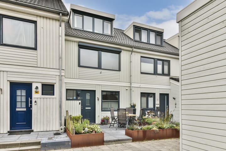 Weerdestein 97 in Dordrecht foto