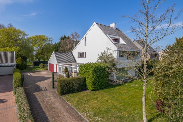 Weeresteinstraat 191 in Hillegom foto