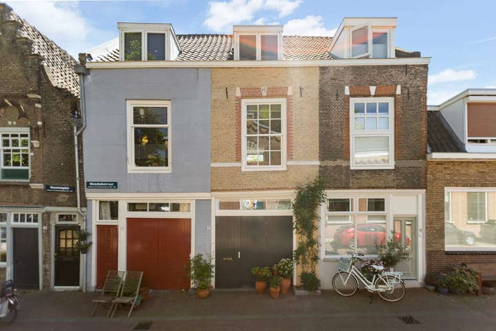 Weeshuisstraat 15 in Dordrecht foto
