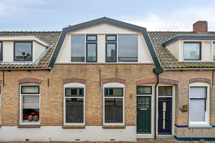 Weeshuisstraat 6 in Sommelsdijk foto