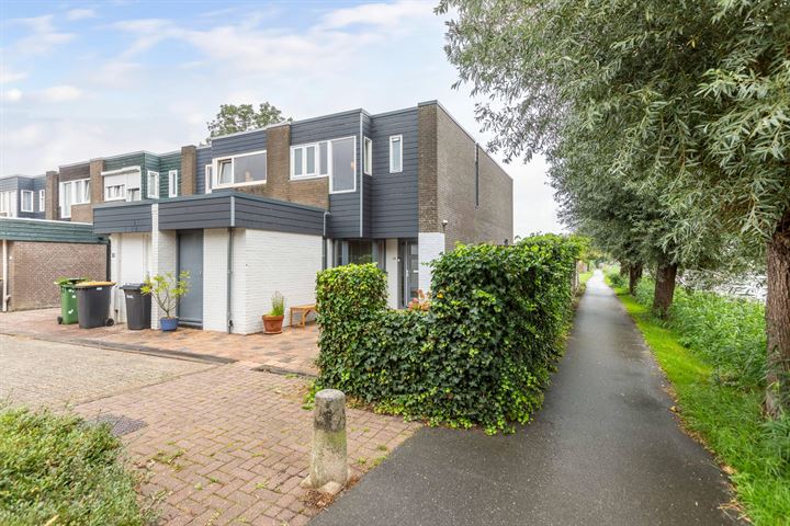 Wegastraat 27 in Emmeloord foto