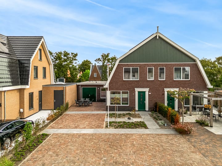 Wegedoorn 6 in Heiloo foto