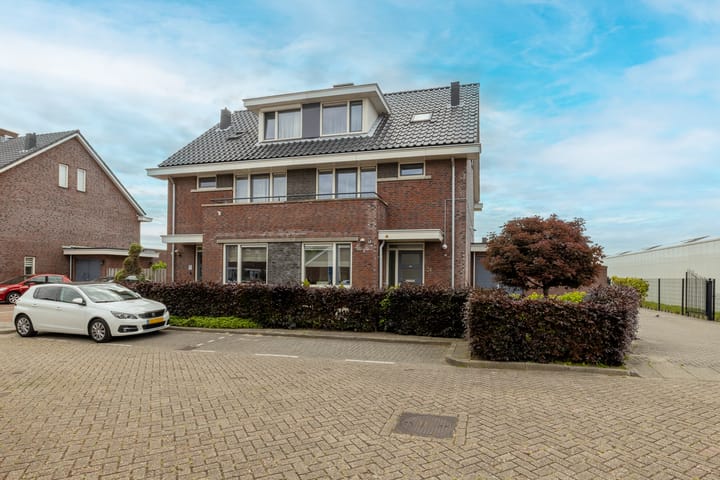 Weideland 24 in Kwintsheul foto
