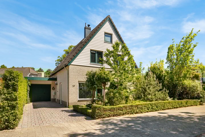 Weideslagen 19 in Breda foto