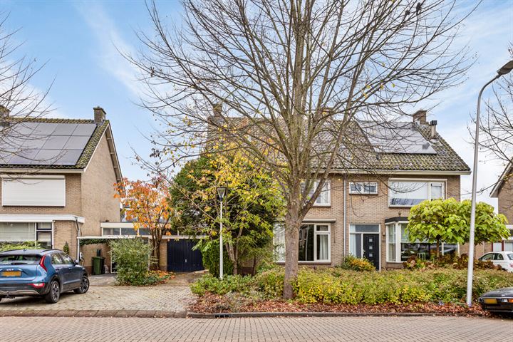 Weidestraat 16 in Bergambacht foto