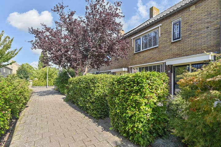 Weigeliahof 15 in Nootdorp foto