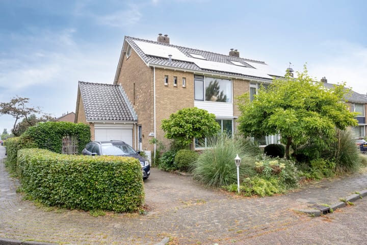Welleweg 44 in Brielle foto