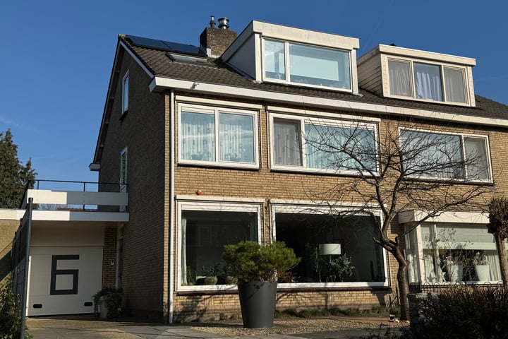 Welschapstraat 6 in Badhoevedorp foto