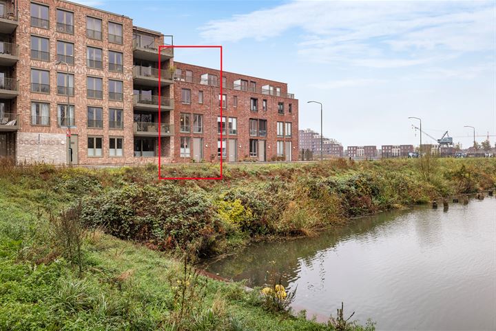 Werf van De Biesbosch 109 in Dordrecht foto
