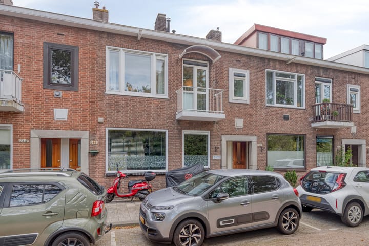 West-Sidelinge 242A in Rotterdam