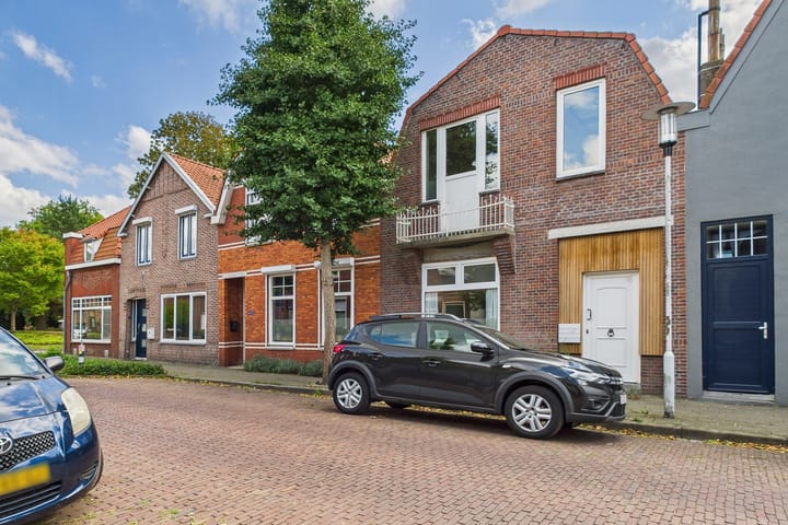 Westdam 13 in Sas van Gent foto