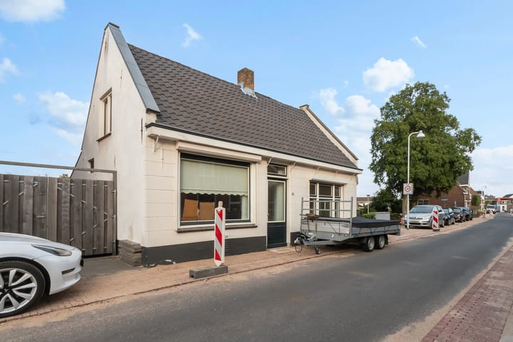 Westeind 112 in Papendrecht foto