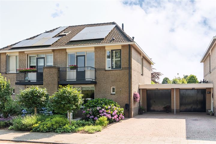 Westeinde 11 in Kesteren foto
