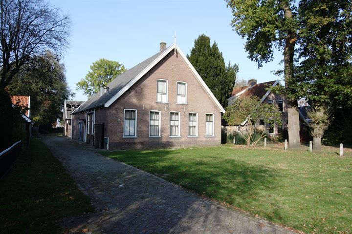 Westeinde 608 in Vriezenveen foto