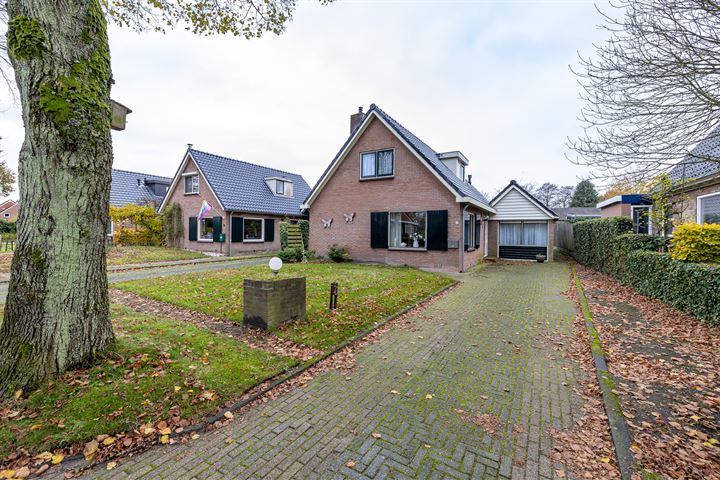 Westeinde 8 in Gasteren foto