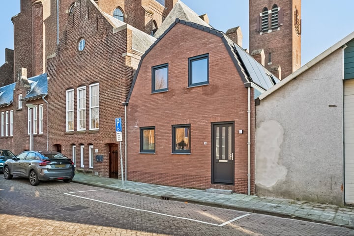 Westerstraat 1b in Dinteloord foto