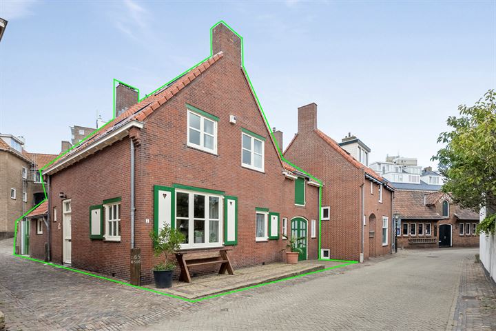 Westerstraat 5 in Zandvoort foto
