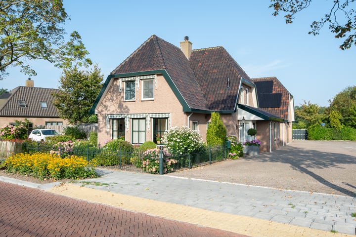 Westerweg 375 in Heiloo foto