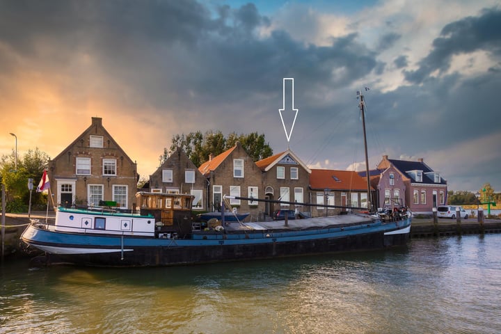 Westhavenzijde 8 in Puttershoek foto