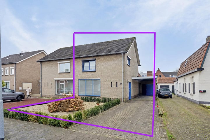 Wethouder Bruensstraat 17 in Deest foto