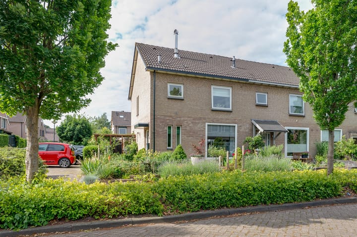 Foto van woning Wethouder Kuijpersstraat 1, Woudrichem