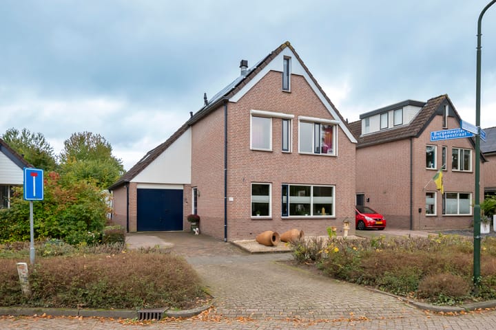 Wethouder Kuijpersstraat 1a in Woudrichem foto