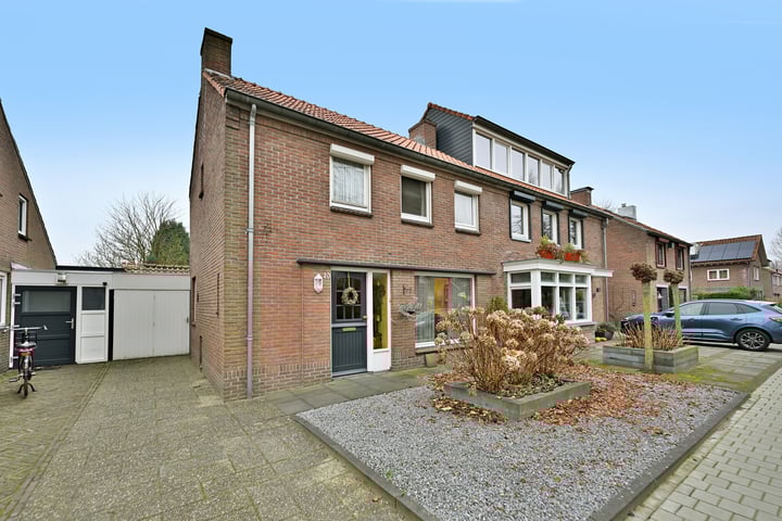 Wethouder Tra Plein 19 in Goirle foto