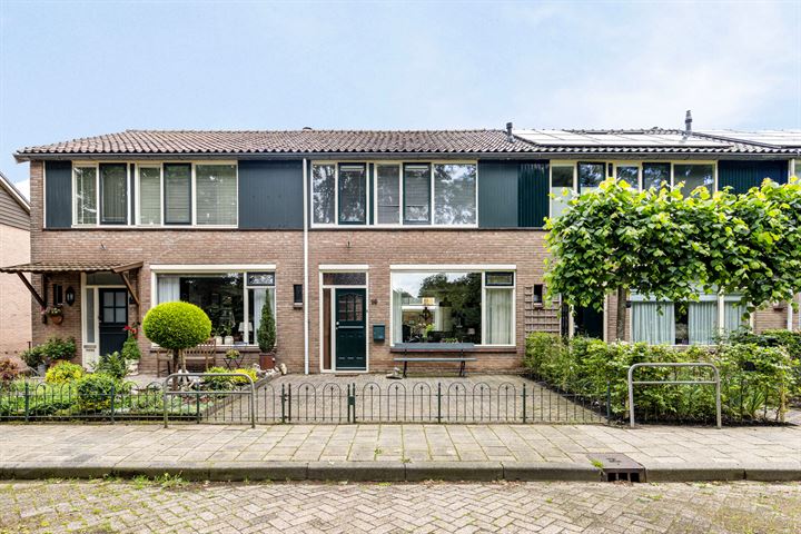 Wethouder van den Burgstraat 10 in Zoelen foto