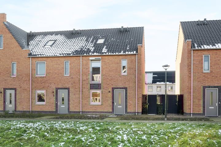Wethouder Van Dijkstraat 7 in Erp foto