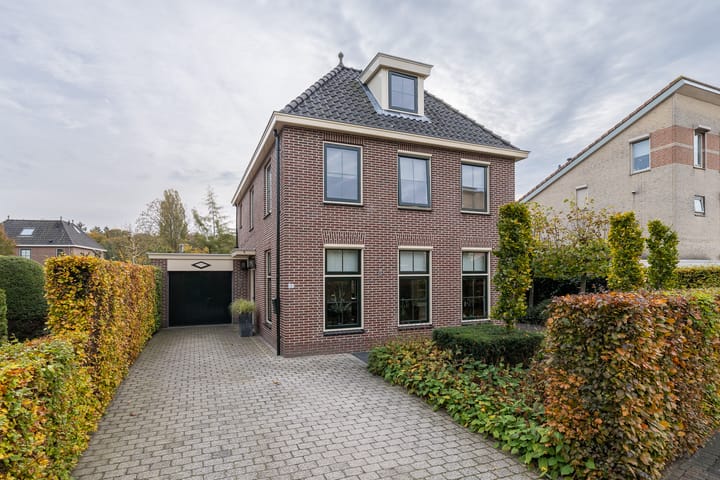 Wethouder van Hekezenlaan 13 in Barneveld foto