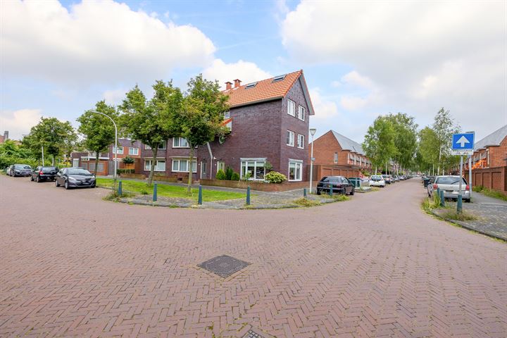 Wethouder Verheulplantsoen 7 in 's-Gravenhage foto