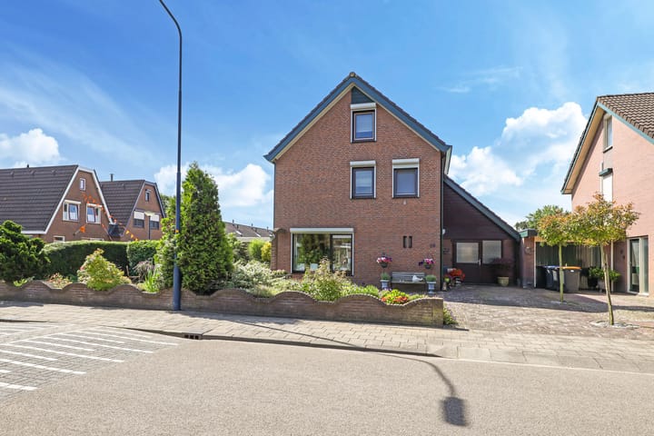 Weversveld 36 in Wehl