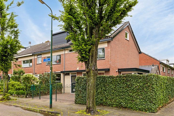 Wiardi Beckmanstraat 2 in Breukelen foto