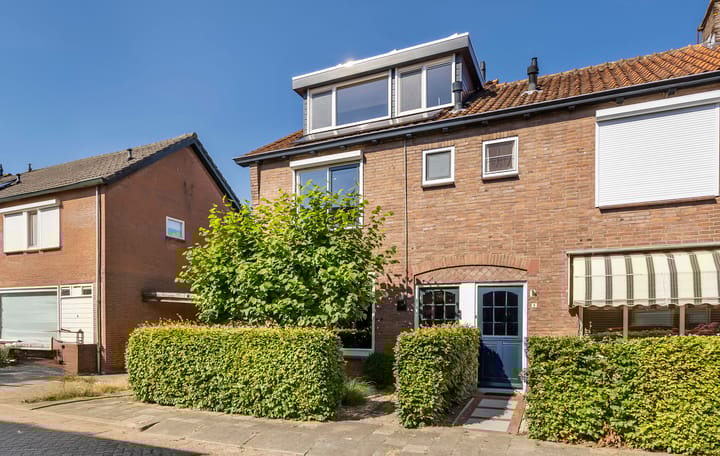 Wibautstraat 11 in Hardinxveld-Giessendam foto