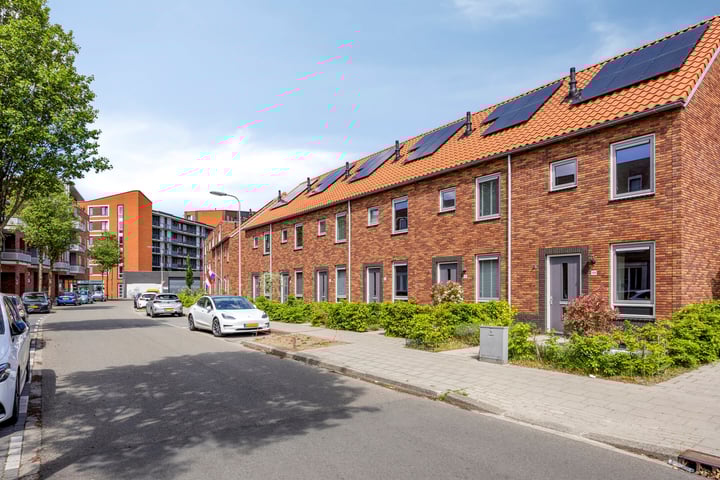 Wicher Nijkampstraat 188 in Enschede foto