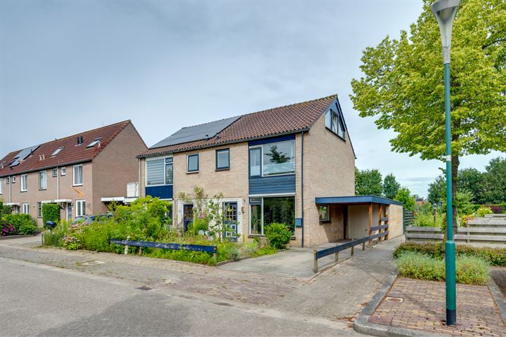 Wickenburghselaan 15 in Schalkwijk foto