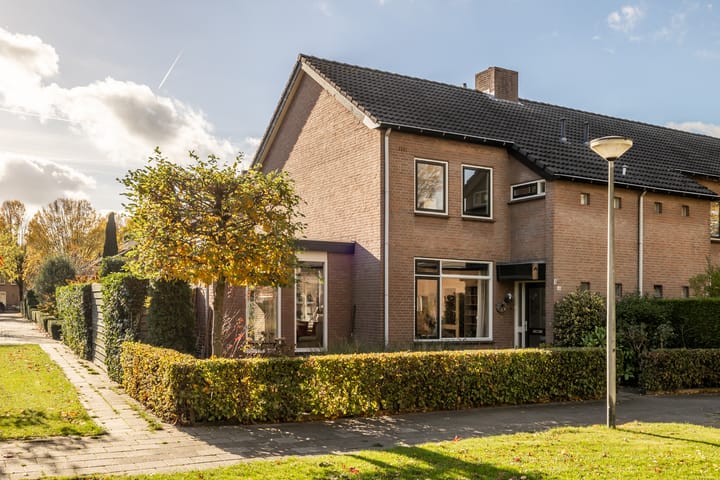 Wiek 48 in Ulvenhout foto