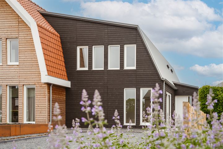Wielewaallaan 44 in Hurwenen foto