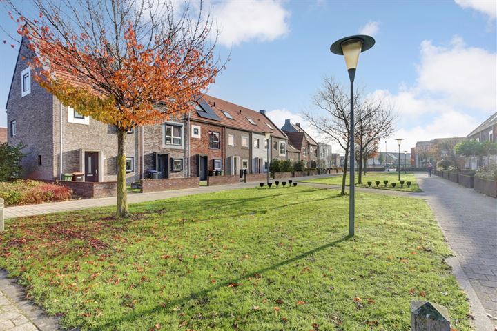 Wijenburg 7 in Zeewolde foto