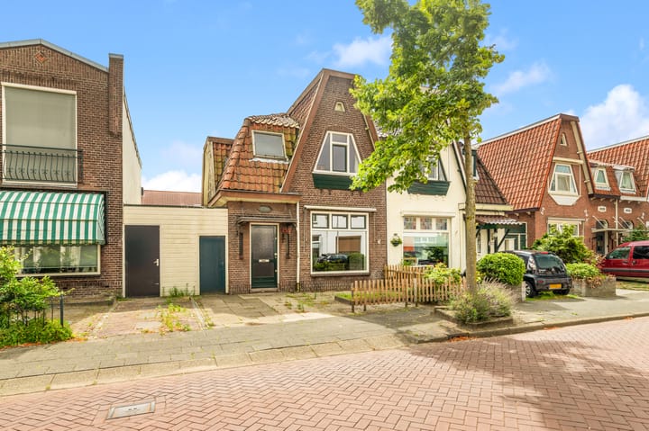 Wijkerstraatweg 258 in Velsen-Noord foto
