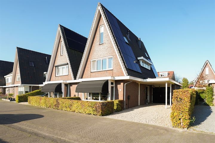 Wijkhove 4 in Putten foto
