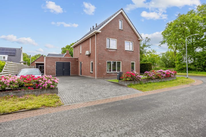 Wijmaheerd 9 in Marum foto