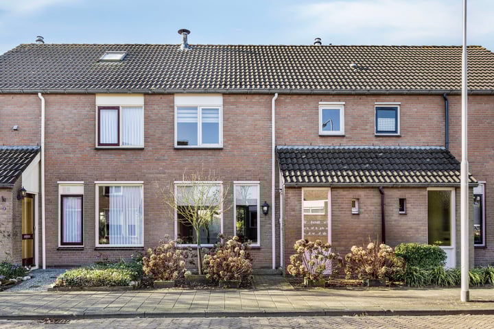 Wijngaardstraat 15 in Made